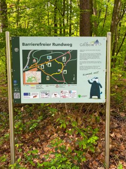 Dachsi trail information board